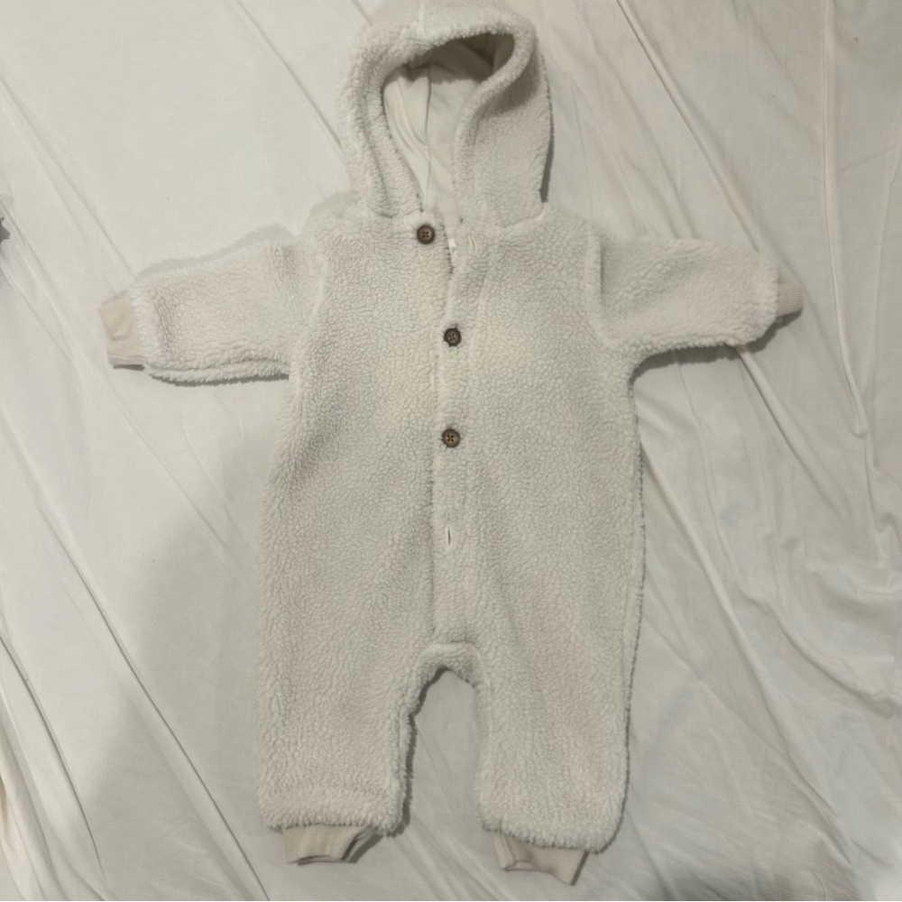 Little Planet organic carters Cozy White Hooded One Piece fleece onesie 9m